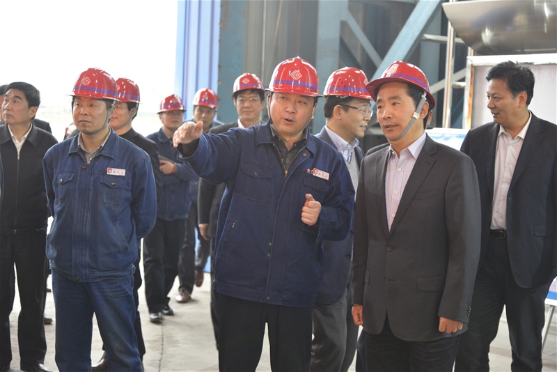 渭南市市长李明远一行深入公司开展生产调研