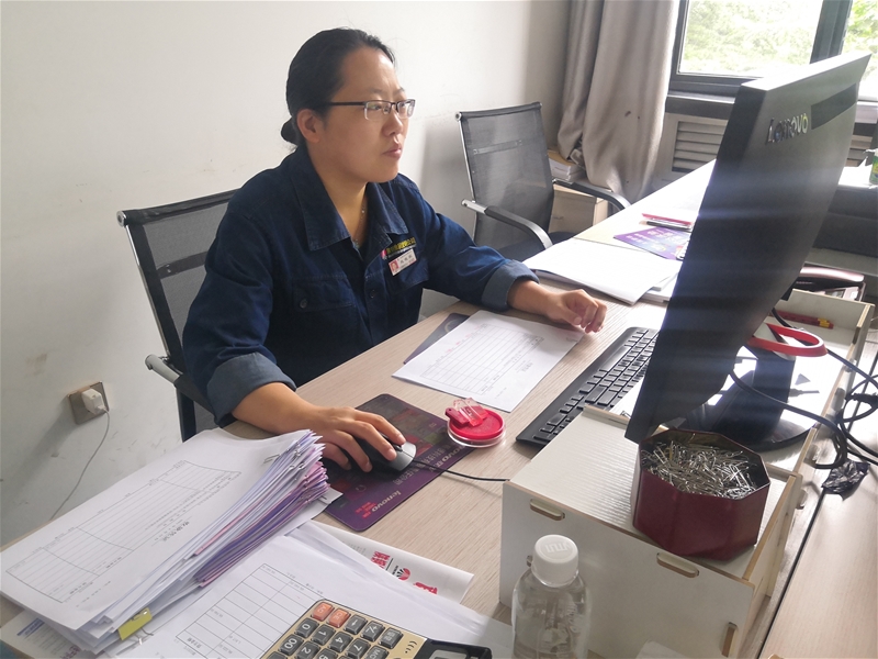 钢城会计唱响“干事”进行曲